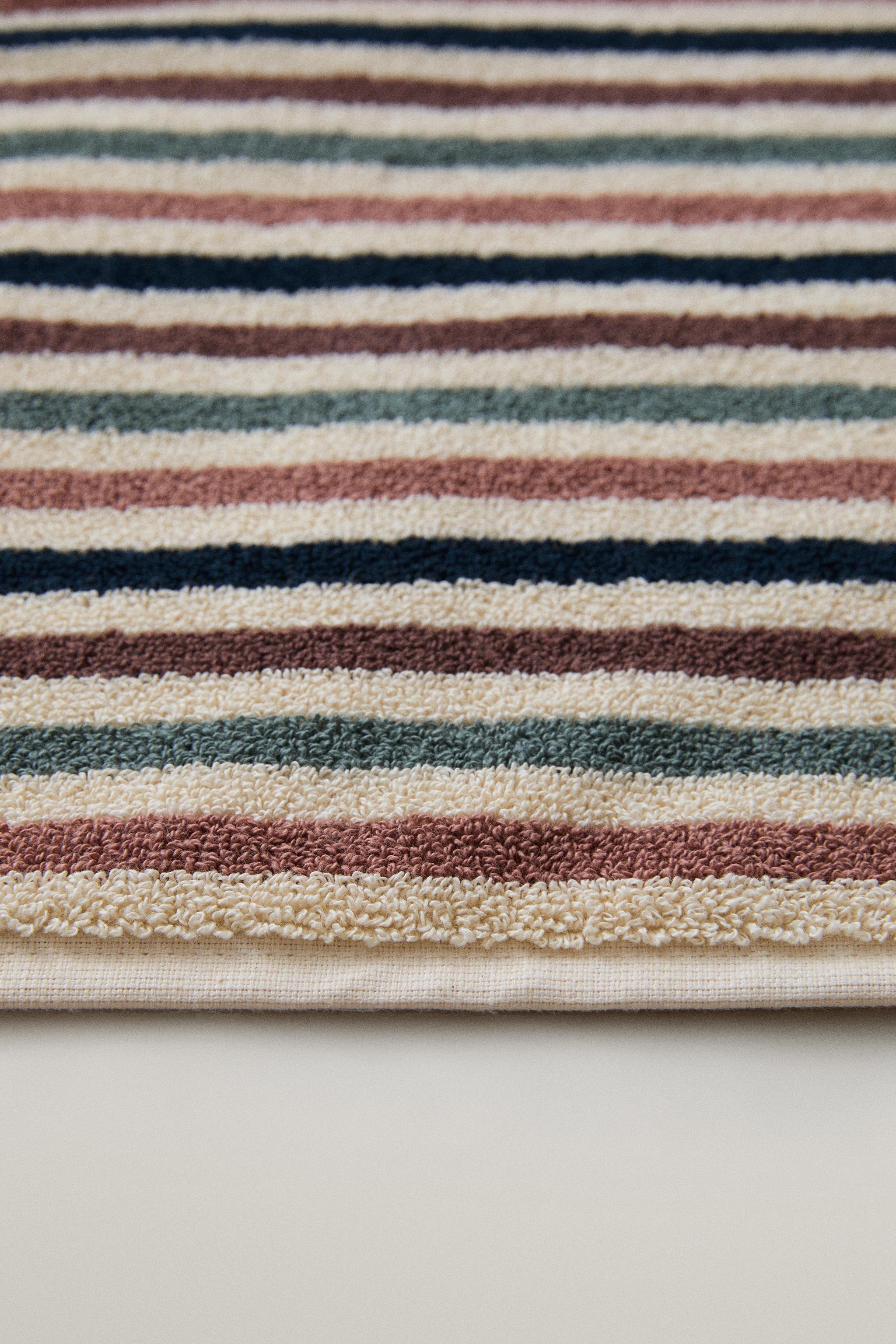 DUSTY TONE STRIPED BATH MAT